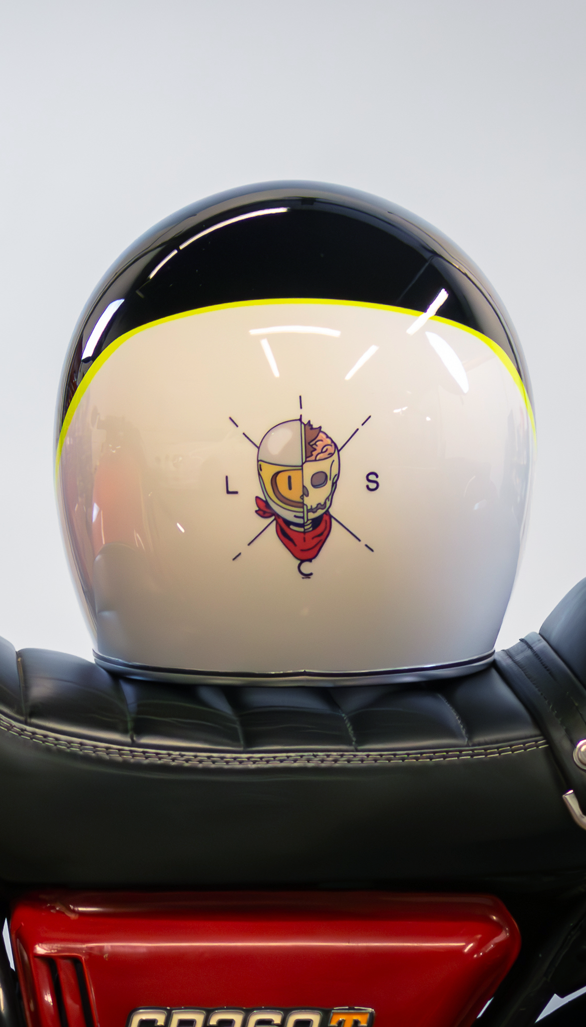 LSC_Helmet_Mobile.png
